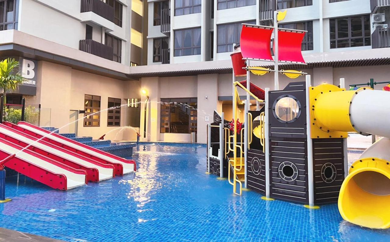 Comfy Homey Mason Bali Residence, Fun Pool